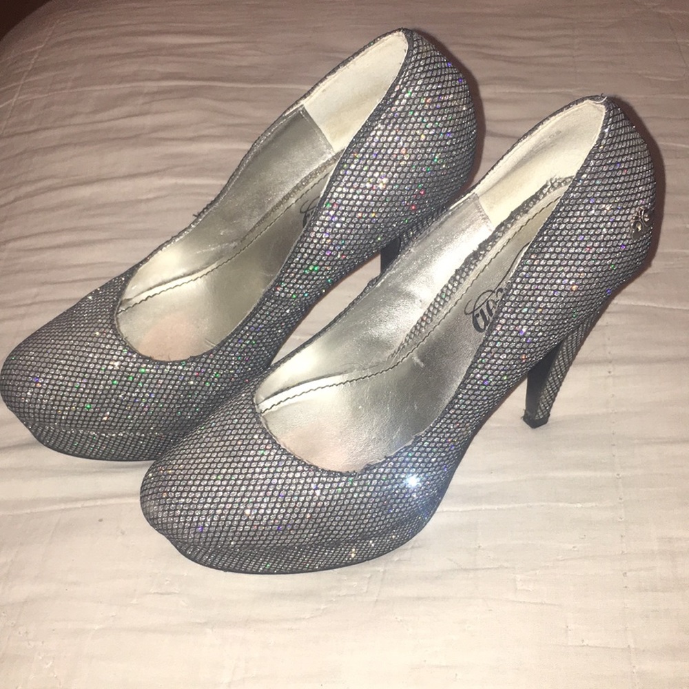 High heels shoes